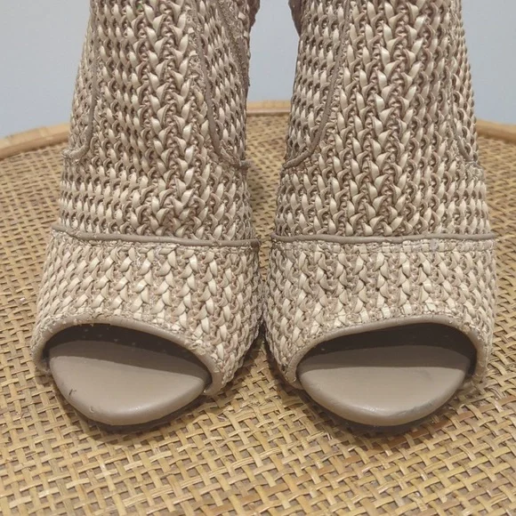 Aldo Call it Spring Woven Fabric Weave Heeled Ankle Booties Tan Women's size 7.5 - Picture 2 of 8